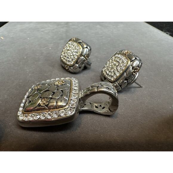 two tone Rhinestone, Paved, Magnetic Clasp, pendant & With Matching Earrings Set - Picture 9 of 15